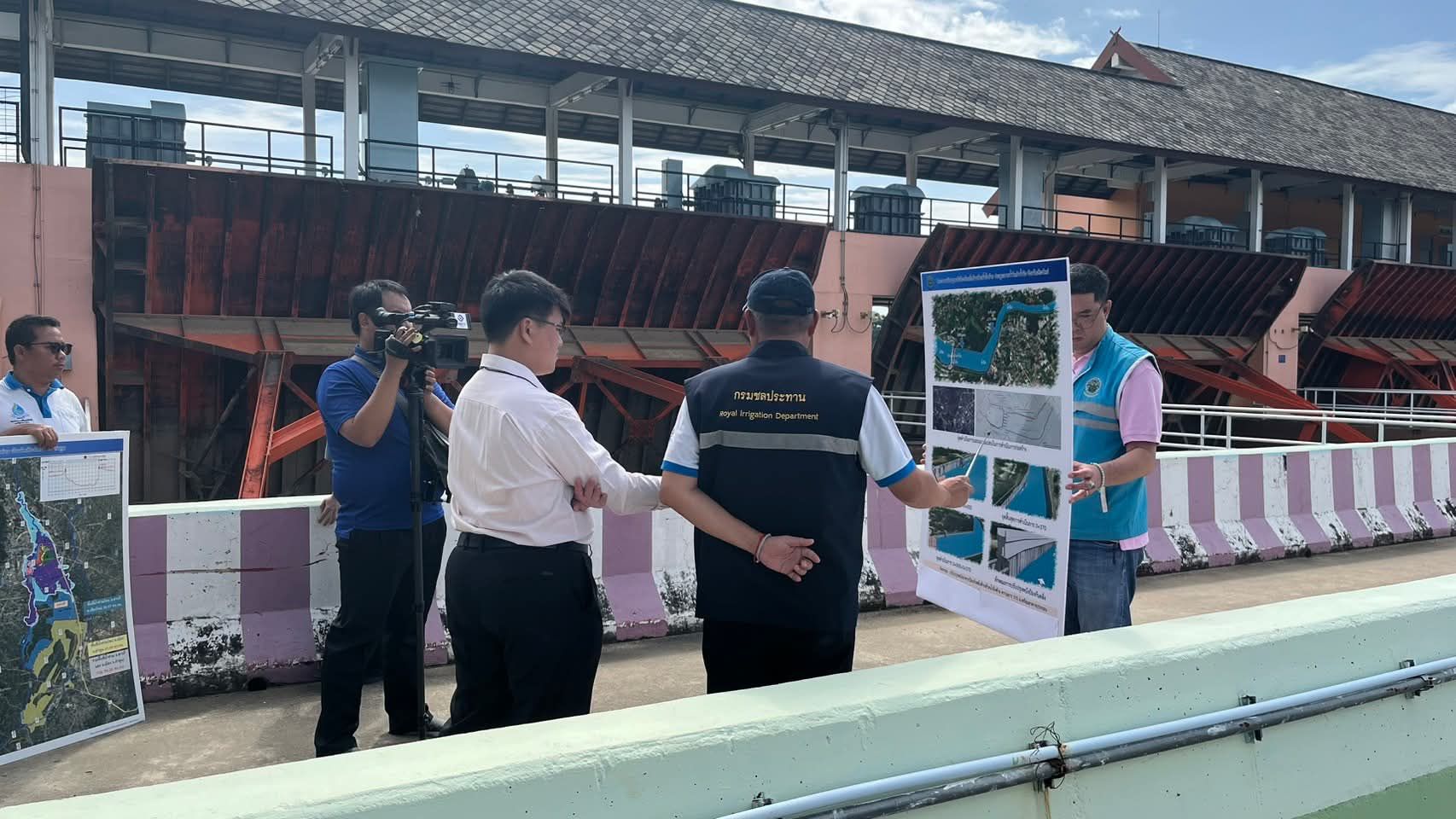 ภาพประกอบ