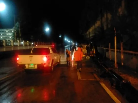 เทศบาลเมืองเลยสำรวจและติดตามจุดเสี่ยงน้ำท่วมขัง หลังฝนตกต่อเนื่องจากพายุดีเปรสชัน