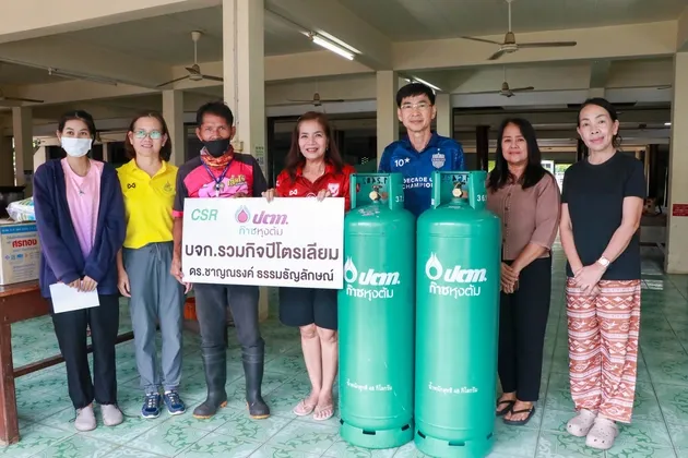 ภาพข่าว จังหวัดสุโขทัยจัดตั้งโรงครัวประกอบอาหารช่วยเหลือผู้ประสบอุทกภัยจากสถานการณ์อิทธิพลของพายุ คาจิกิ - TIGER NEWS REPORT