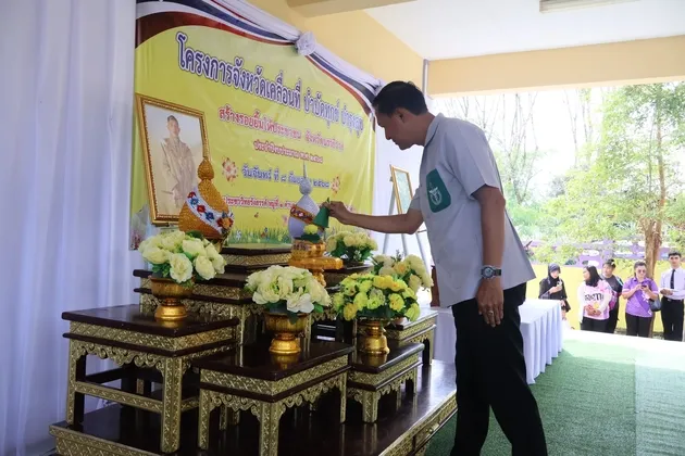 จังหวัดนราธิวาส จัดโครงการจังหวัดเคลื่อนที่ หน่วยบำบัดทุกข์ บำรุงสุข สร้างรอยยิ้มให้ประชาชนในพื้นที่ตำบลกาหลง อำเภอศรีสาคร จังหวัดนราธิวาส