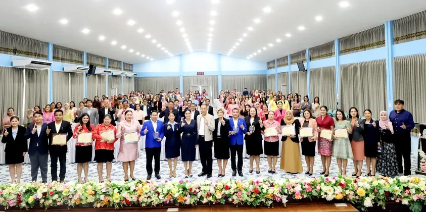 ภาพข่าว สพป.กระบี่ ประชุมเชิงปฏิบัติการยกระดับคุณภาพและมาตรฐานการศึกษาโรงเรียนขนาดเล็ก ปีการศึกษา ๒๕๖๘ - TIGER NEWS REPORT