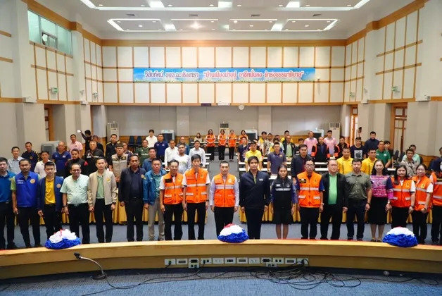 ภาพข่าว สำนักงานป้องกันและบรรเทาสาธารณภัยจังหวัดฉะเชิงเทรา จัดโครงการการขับเคลื่อนการพัฒนาความปลอดภัยด้านอัคคีภัยในระดับพื้นที่ ประจำปีงบประมาณ พ.ศ. ๒๕๖๘ - TIGER NEWS REPORT