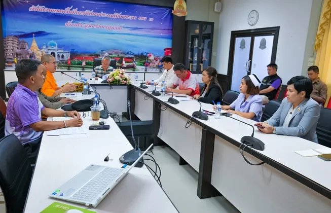 ภาพข่าว อำเภอเบตงเตรียมจัดกิจกรรมตักบาตรพระ ๕๕๕ รูป เฉลิมพระเกียรติ รัชกาลที่ ๑๐ และส่งเสริมพุทธศาสนาในพื้นที่ชายแดนใต้ - TIGER NEWS REPORT