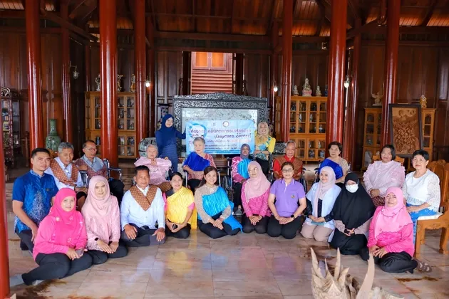 ภาพข่าว กองสาธารณสุขเทศบาลเมืองเบตงจัดโครงการคลินิกกิจกรรมผู้สูงอายุ (Day care center) ฟื้นฟูผู้สูงอายุกลุ่มติดบ้าน เสี่ยงซึมเศร้าให้มีสุขภาพจิตที่ดีขึ้น - TIGER NEWS REPORT