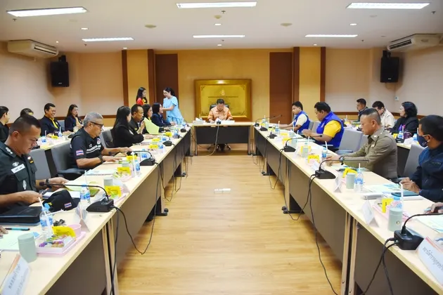 ภาพข่าว จังหวัดระนอง ติดตาม ตรวจสอบและวางแนวทางการดำเนินงานด้านแรงงานต่างด้าว ในทุกมิติ - TIGER NEWS REPORT