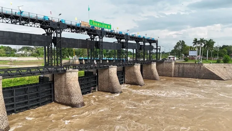 ภาพข่าว กรมชลประทาน ปรับแผนบริหารจัดการเขื่อนพระราม ๖ เป็นจุดควบคุมหลัก เพื่อเพิ่มประสิทธิภาพระบายน้ำและบรรเทาผลกระทบให้ประชาชน - TIGER NEWS REPORT