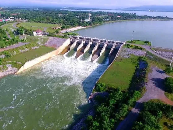 ภาพข่าว เขื่อนเจ้าพระยา ปรับเพิ่มการระบายน้ำท้ายเขื่อนเป็น ๒,๐๐๐ ลูกบาศก์เมตรต่อวินาที หลังปริมาณน้ำเหนือเขื่อนเพิ่มสูงขึ้นต่อเนื่อง พร้อมระบายเพิ่มไปทางฝั่งตะวันตกและตะวันออก - TIGER NEWS REPORT