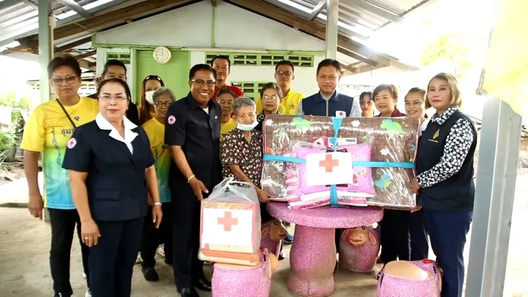 เหล่ากาชาดจังหวัดชัยนาท ดำเนินโครงการซ่อมแซมบ้านผู้ยากไร้ของเหล่ากาชาติจังหวัดชัยนาท ประจำปีงบประมาณ ๒๕๖๘