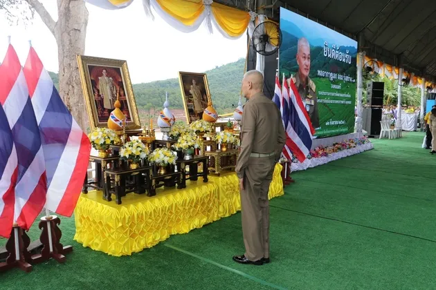 องคมนตรี ติดตามโครงการอันเนื่องมาจากพระราชดำริที่จังหวัดอุดรธานี วันที่ ๒