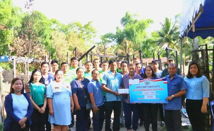 เทศบาลตำบลเขาแก้ว อำเภอเชียงคาน จังหวัดเลย ช่วยเหลือประชาชนลงพื้นที่ออกเยี่ยมให้กำลังใจพร้อมทั้งมอบเงินช่วยเหลือและมอบวัสดุในการซ่อมแซมบ้านครอบครัวผู้ประสบอัคคีภัย