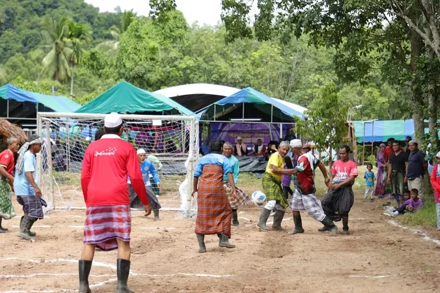 ภาพข่าว สีสัน ฟุตบอลรองเท้าบูท ใส่โสร่ง สืบสานวัฒนธรรม - วิถีชีวิตดั้งเดิมชาวมลายู - TIGER NEWS REPORT
