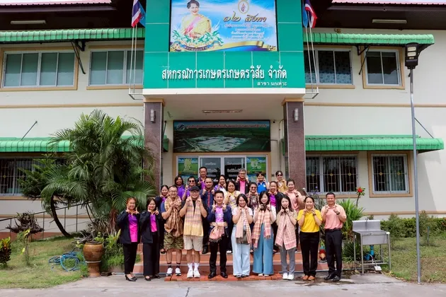 ร้อยเอ็ดต้อนรับสื่อไต้หวัน – รองผู้ว่าฯ พิชัยยา นำคณะเยี่ยมสหกรณ์การเกษตรเกษตรวิสัย แหล่งผลิตข้าวหอมมะลิครบวงจรสู่ครัวโลก