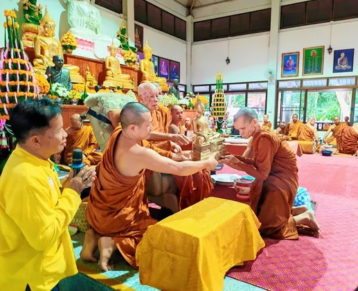 คลื่นศรัทธา! ศิษยานุศิษย์หลั่งไหลร่วมงานมุทิตา หลวงปู่แป้ เจ้าคณะอำเภอเมืองยโสธร ครบ ๕๖ ปี