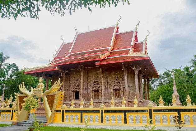 พัทลุง_๑๕๐๙๖๘_ผู้ว่าราชการจังหวัดพัทลุงนำพุทธศาสนิกชน หิ้วปิ่นโตเข้าวัด ทำบุญ ฟังธรรม ในวันพระ