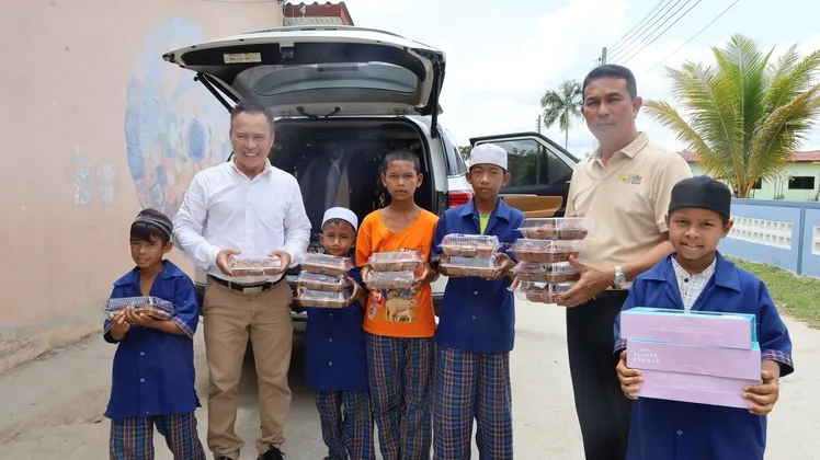 ผอ. ๒ สถาบัน ในสงขลา ห่วง พิษภัยยาเสพติดลามถึงเด็กประถม วอน จริงจัง เร่งแก้ปัญหากระท่อมเสรี