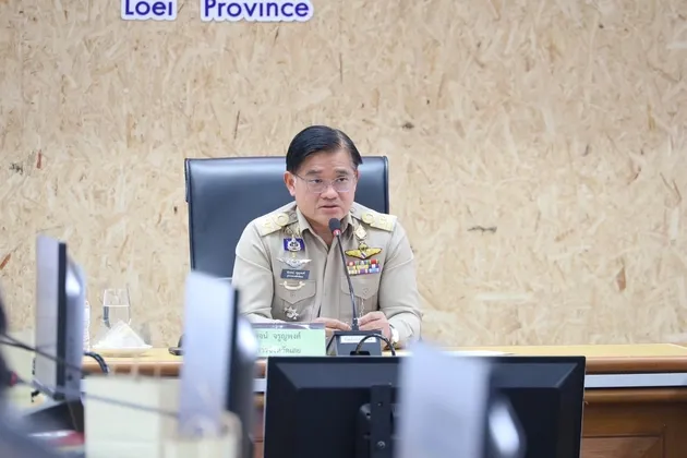 ภาพข่าว ผู้ว่าฯ เลย สั่งเข้มรับมืออุทกภัย นำทีมประชุมป้องกันน้ำท่วม ย้ำเตรียมพร้อม ศูนย์อพยพ–ระบบแจ้งเตือนภัย บริหารจัดการน้ำ–ลดกักเก็บอ่างไม่เกิน ๖๐% ป้องกันน้ำล้นตลิ่ง - TIGER NEWS REPORT