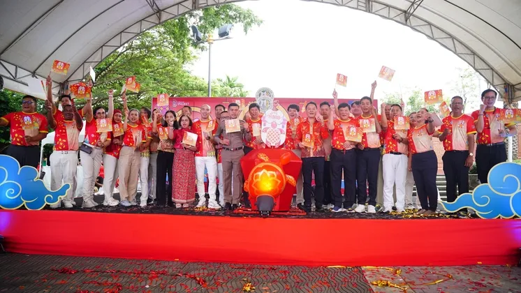 เทศบาลนครภูเก็ต สืบสานประเพณีพ้อต่ออย่างยิ่งใหญ่ โเพื่อเป็นสิริมงคลและยกระดับประเพณีพื้นถิ่นกระตุ้นเศรษฐกิจชุมชน เชื่อมโยงการท่องเที่ยวในเขตเมืองเที่ยวได้ทั้งปี