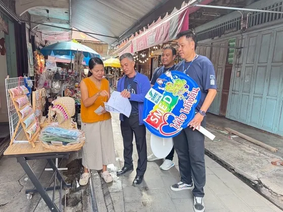 ภาพข่าว SME D Bank จัดใหญ่สะบัดธงปล่อยคาราวาน ‘SME D ให้ใจ ไปถึงถิ่น’ ครั้งที่ ๒ ปูพรมมอบบริการ ‘พัฒนาคู่เติมทุน’ หนุนเอสเอ็มอีทั่วไทยทะยานสู่ความสำเร็จ - TIGER NEWS REPORT