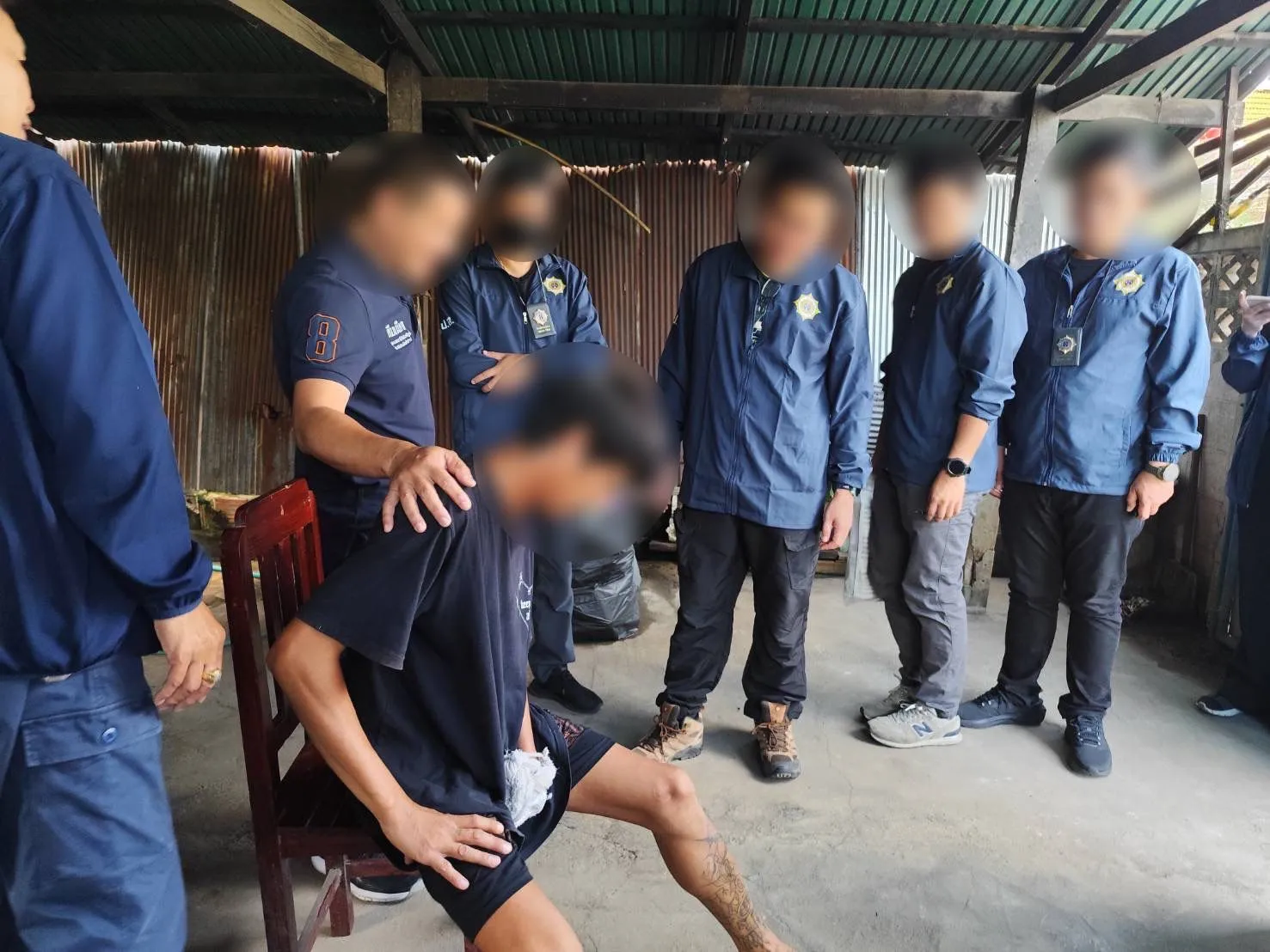 ภาพข่าว (มีคลิป) ๑๓๘๖ ท่านแจ้ง เราจับ ที่พึ่งทุกปัญหายาเสพติด ปปส.ภาค ๕ ร่วมตำรวจ ปกครอง สสจ.ลำปาง รุดนำตัวผู้เสพยาเมาอาละวาด ขู่ฆ่าพี่น้อง ส่งบำบัดรักษา - TIGER NEWS REPORT