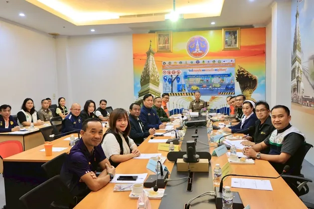 ภาพข่าว นครพนมคุมเข้มความปลอดภัยทางถนนปีใหม่ ๒๕๖๙ เน้น ดื่มไม่ขับ เสริมด่านชุมชน ลดเสี่ยงอุบัติเหตุ - TIGER NEWS REPORT