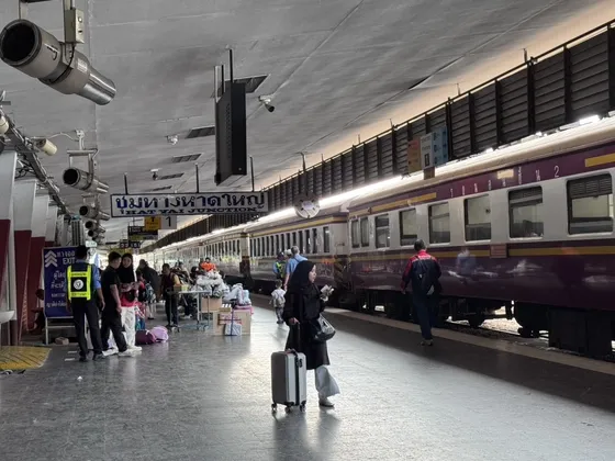 ภาพข่าว หาดใหญ่คึกคัก ประชาชนแห่เดินทางกลับทำงานหลังเทศกาลปีใหม่ - TIGER NEWS REPORT