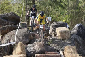 ภาพข่าว ปิ่นภัค-ภุมรัตน์ สองนักปั่นสาวทีมชาติไทย คว้าเหรียญเงินศึกสองล้อเสือภูเขานานาชาติ - TIGER NEWS REPORT