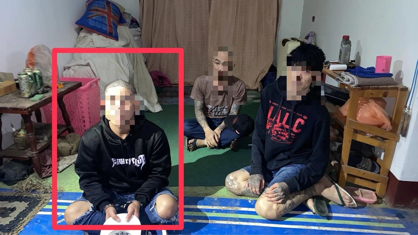 ภาพข่าว ตร.แม่ริมรวบแก๊งวัยรุ่นไทยใหญ่ตามใบสั่ง! สตาร์ทรถถีบหนีข้ามอำเภอเลี่ยงกล้องวงจรปิด ก่อนส่งขายชายแดนหาเงินเที่ยวผับ - TIGER NEWS REPORT