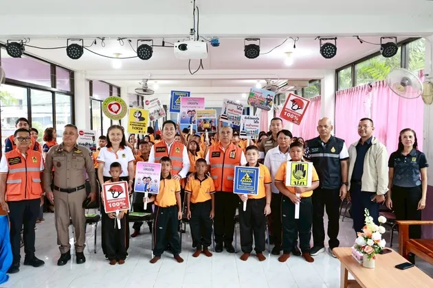 จ.สงขลา เดินหน้าจัดอบรม เยาวชนขับขี่ปลอดภัย เสริมสร้างวินัยจราจร และการป้องกันอุบัติภัยในโรงเรียน มุ่งเสริมสร้างวินัยจราจรและทักษะเอาชีวิตรอดให้เด็กประถม รุ่นที่ ๑ โรงเรียนบ้านน้ำกระจาย