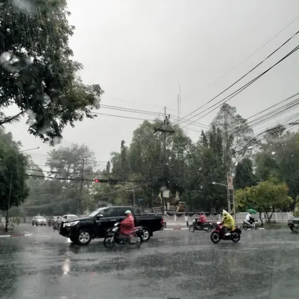กอปภ. ยะลา สั่งเฝ้าระวัง ฝนตกหนัก-น้ำท่วมฉับพลัน ๑๔ จังหวัดภาคใต้ ๑๙-๒๑ พ ค ๖๙