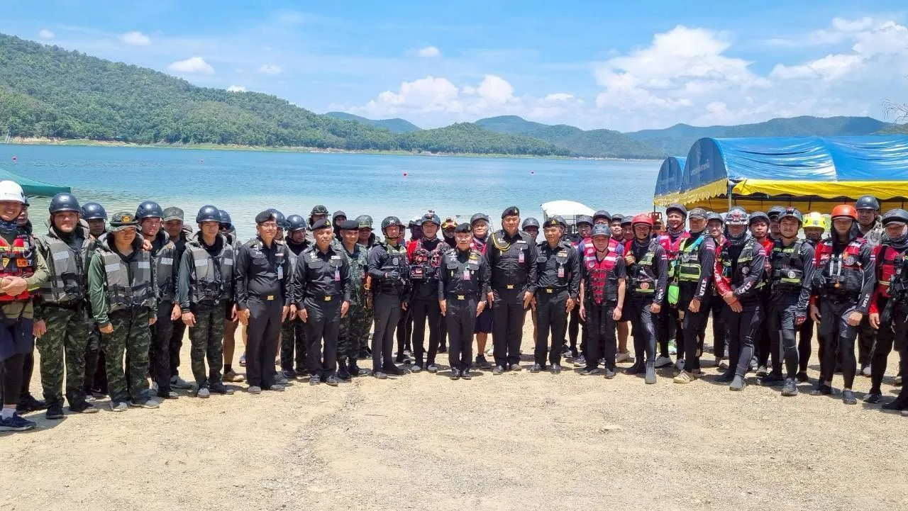 มทบ.๓๓ จับมือ Ultralife Team ฝึกเข้มกู้ภัยทางเรือที่เขื่อนแม่กวง รับมืออุทกภัยแบบมืออาชีพตลอด ๒๔ ชั่วโมง