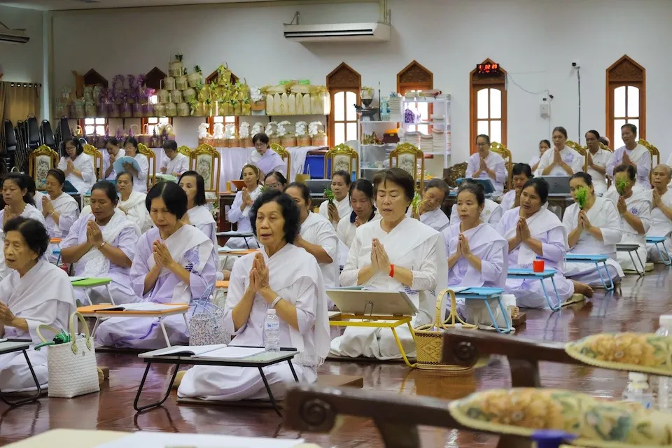 แม่ฮ่องสอน บวชเนกขัมมะปฏิบัติธรรม ถวายเป็นพระราชกุศล แด่พระนางเจ้าสิริกิติ์ พระบรมราชินีนาถ พระบรมราชชนนีพันปีหลวง