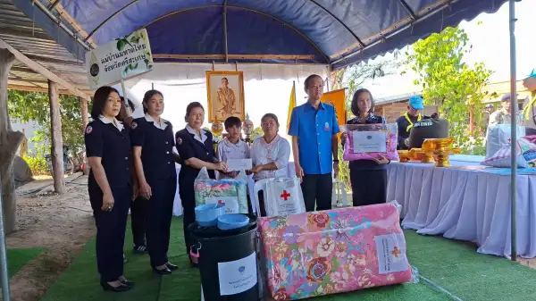 ภาพข่าว "ศรีสะเกษ" "ในหลวง" พระราชทานสิ่งของไปมอบแก่ครอบครัวผู้เสียชีวิตจากเหตุปะทะชายแดน ด้านเขาพระวิหาร - TIGER NEWS REPORT