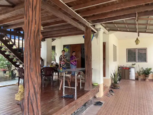 ภาพข่าว พลเมืองดีแจ้งซื้อเสียงในบ้านประธานผู้สูงอายุ กกต.ร่วมตำรวจรุดขอศาลออกหมายค้น - TIGER NEWS REPORT