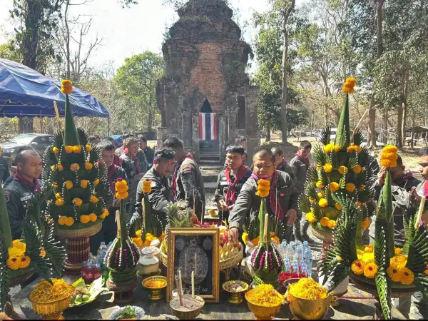 ภาพข่าว "ศรีสะเกษ" หลวงปู่โชติ ผุดสร้างวัตถุมงคล "เหรียญยุทธบดินทร์ 68" กลางปราสาทโดนตวล เขาพระวิหาร มอบเป็นกำลังใจแก่ ทหาร-ตชด. แคล้วคลาดปลอดภัย - TIGER NEWS REPORT