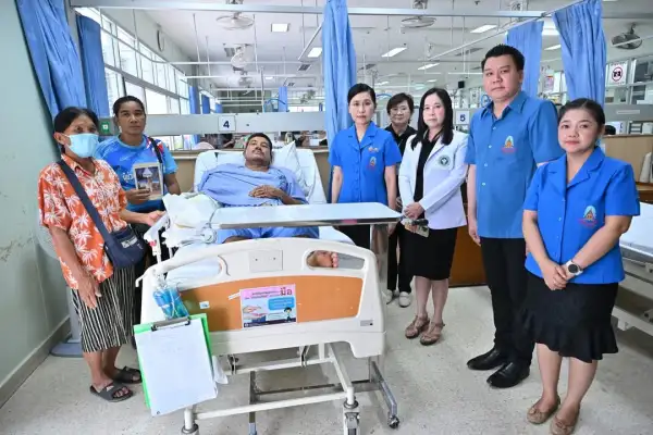 ภาพข่าว ผู้ว่าราชการจังหวัดนครปฐม พร้อมด้วยเหล่ากาชาดจังหวัด และส่วนราชการมอบถุงพระราชทานมูลนิธิราชประชานุเคราะห์ให้แก่ผู้ประสบอัคคีภัยในพื้นที่อำเภอเมืองนครปฐม - TIGER NEWS REPORT