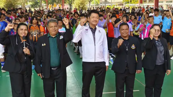 ภาพข่าว ศรีสะเกษ / โรงเรียนกีฬาจังหวัดศรีสะเกษทดสอบสมรรถภาพความถนัดและความสามารถทางทักษะด้านการกีฬาคัดเลือกเข้าเรียนต่อในระดับชั้นมัธยมปีที่ 1 และ 4 - TIGER NEWS REPORT