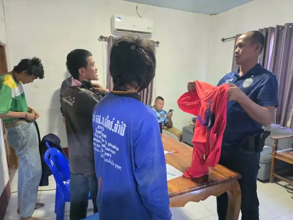 ภาพข่าว บุรีรัมย์ สามหนุ่มขาดยาไม่มีเงินแอบขโมยข้าวเปลือกชาวบ้านเจ้าของข้าวฉุน - TIGER NEWS REPORT