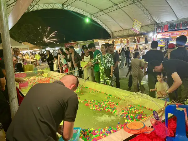 ภาพข่าว งานกาชาดอำเภอเกาะสมุยประจำปี 2569 เริ่มแล้ว วันนี้ถึงวันที่ 2 มีนาคม 2569 หารายได้ช่วยเหลือสังคม - TIGER NEWS REPORT