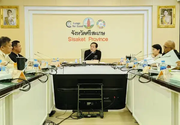 ภาพข่าว ผู้ว่าฯศรีสะเกษ เรียกประชุมด่วน! หลังพบสัตว์ติดโรคพิษสุนัขบ้าระบาดหนักใน 6 อำเภอ เตือน! ภัยร้ายใกล้ตัว แค่ถูกกัด ข่วน เลีย ก็เสี่ยงตาย แนะวิธีป้องกัน - TIGER NEWS REPORT