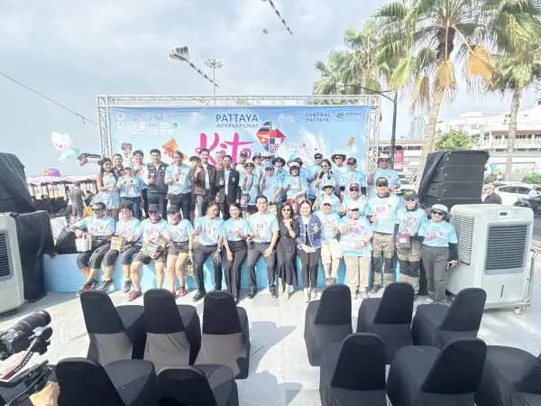 ภาพข่าว นักเล่นว่าว 12 ปท. ประชันความสวยงามกลางหาดพัทยา งานว่าวนานาชาติ "Pattaya International Kite on the Beach 2026" - TIGER NEWS REPORT