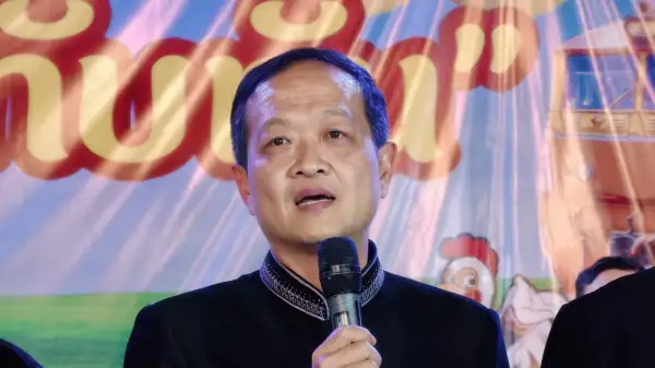 ภาพข่าว ผู้ว่าฯศรีสะเกษ สั่งคุมเข้มทุกอำเภอ ห้ามขาย-ดื่ม เหล้า-เบียร์ ในวัด-สถานที่ราชการ เด็ดขาด ลั่น! หากพบ จนท.มีเอี่ยว ฟันวินัย-อาญา ไม่มีละเว้น - TIGER NEWS REPORT