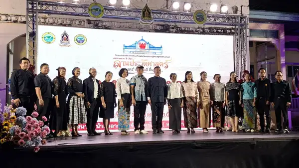 ภาพข่าว พังงาส่งเสริมการท่องเที่ยวเชิงวัฒนธรรม สู่เศรษฐกิจสร้างสรรค์  เทศกาลแสง สี เสียง ลานประวัติศาสตร์ ดนตรี กวี ศิลป์ ถิ่นพังงา ช่วยยกระดับการท่องเที่ยวของจังหวัดพังงา - TIGER NEWS REPORT