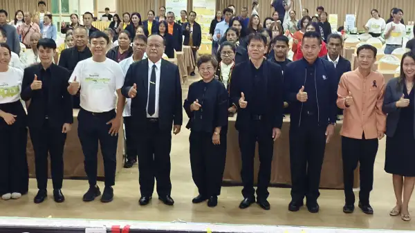 ภาพข่าว อธิการบดีมหาวิทยาลัยราชภัชศรีสะเกษเปิดกิจกรรม Field Day การเพิ่มมูลค่ากระเทียมดำและข้าวทุ่งกุลาร้องให้ - TIGER NEWS REPORT