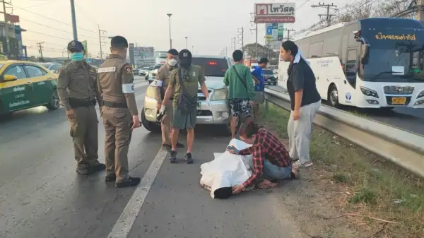 ภาพข่าว ปทุมธานีพ่อค้าทุเรียนวัย 52 วูบเสียชีวิตริมถนน - TIGER NEWS REPORT