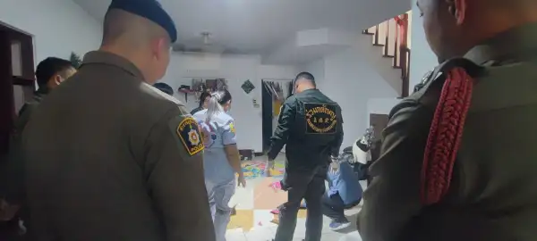 ภาพข่าว ปทุมธานีพบศพสาววัย 47 ดับเปลือยคาบ้านตร.ตั้งปมสงสัยหลังพบผ้าปิดกล้องวงจรปิด - TIGER NEWS REPORT