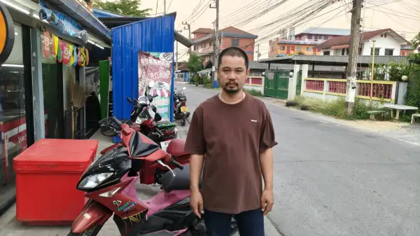 ภาพข่าว ปทุมธานีอุทาหรณ์ลืมกุญแจหนุ่มช็อกจยย.หายต่อหน้าที่ไหนได้ถูกขี่ผิดคันเพราะคนขับใจลอย - TIGER NEWS REPORT