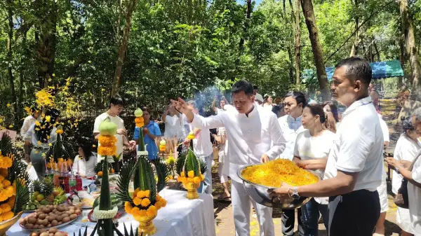 ภาพข่าว พังงา ชาวบ้านเกาะคอเขาร่วมสืบสานศรัทธา จัดงานบุญใหญ่ "ทุ่งตึก" ย้อนรอยเมืองท่าโบราณ 1,300 ปี - TIGER NEWS REPORT