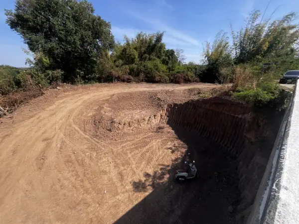 ภาพข่าว ชาวบ้านร้องสื่อพร้อมพาลงพื้นที่หลังได้รับความเดือดร้อนจากโครงการก่อสร้าง - TIGER NEWS REPORT