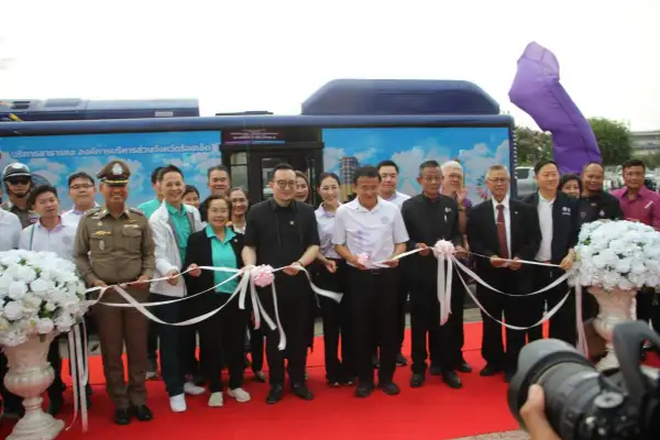 ภาพข่าว อบจ.ร้อยเอ็ด เปิดตัว “EV Bus” ยกระดับขนส่งสาธารณะ มุ่งสู่เมืองสีเขียว ทดลองนั่งฟรี 1 เดือน - TIGER NEWS REPORT