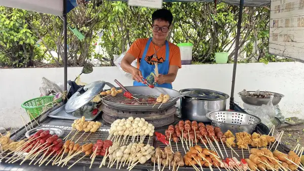 ภาพข่าว บุรีรัมย์ น้ำมันปาล์มขยับกระทบลูกชิ้นยืนกินจะต้องลดจำนวนหากยืดเยื้อ - TIGER NEWS REPORT